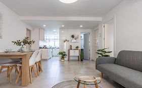 Boooom!!! Apartment With Swimming Pool
